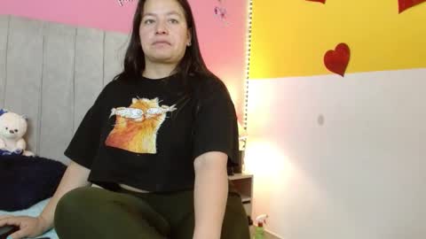 Snapshot of monickhot303av chatting on 29, 11, 2025 monickhot303av online show from 29, 11, 2025