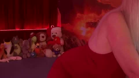 Monika    online show from 25, 2, 2025