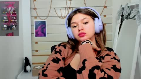 Monika online show from 11, 1, 2025