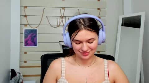 Monika online show from 9, 2, 2025