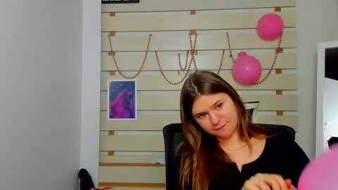 Monika online show from 13, 2, 2025