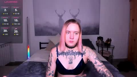 monikalowww online show from 22, 10, 2025