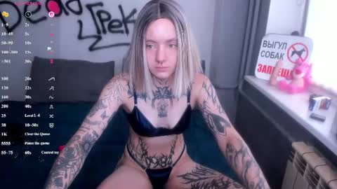 Snapshot of monikalowww chatting on 26, 6, 2026 monikalowww online show from 26, 6, 2026