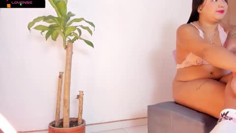 Snapshot of monikk__harrison chatting on 23, 10, 2025 monikk__harrison online show from 23, 10, 2025