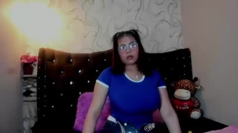 Snapshot of moniquehick chatting on 15, 10, 2025 Monica online show from 15, 10, 2025