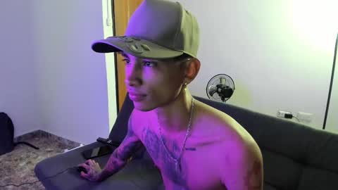 Snapshot of monkeyd_66 chatting on 4, 1, 2025 monkeyd_66 online show from 4, 1, 2025