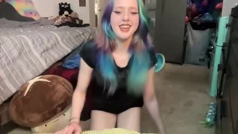 Snapshot of monmonfloof chatting on 7, 2, 2026 MonMon online show from 7, 2, 2026