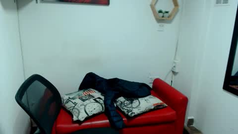 monserrat_diva online show from 4, 3, 2026