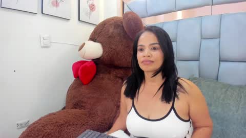 Monserrat  online show from 22, 5, 2026
