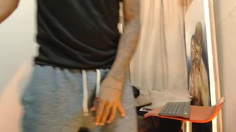 Snapshot of monsoon_the_best chatting on 15, 10, 2025 monsoon_the_best online show from 15, 10, 2025