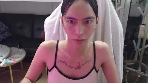 ELYSE A SIMPLE GIRL online show from 6, 12, 2024