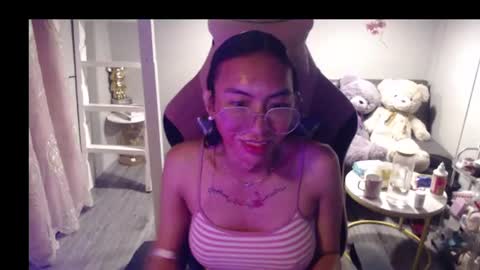 ELYSE A SIMPLE GIRL online show from 2, 7, 2026
