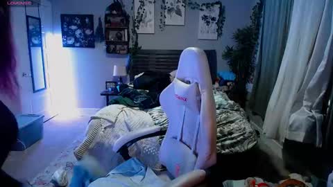 Snapshot of monstrumologist chatting on 5, 3, 2025 Lydia Mooney online show from 5, 3, 2025