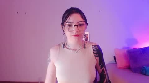 Snapshot of montreal_18 chatting on 6, 2, 2026 montreal_18 online show from 6, 2, 2026