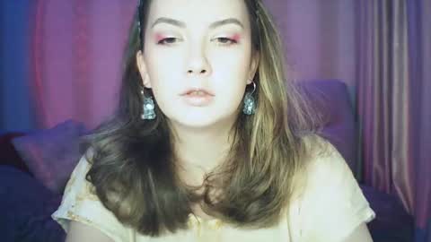 moodiemira online show from 7, 10, 2025