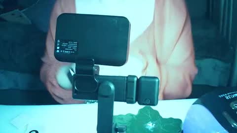 moodiemira online show from 23, 3, 2026