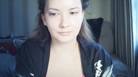 moodiemira online show from 24, 3, 2026