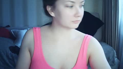 moodiemira online show from 2, 4, 2026