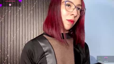 Snapshot of moolly_evanz chatting on 18, 4, 2026 moolly_evanz online show from 18, 4, 2026