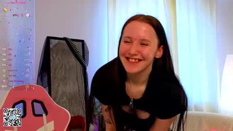 Lola online show from 27, 2, 2025