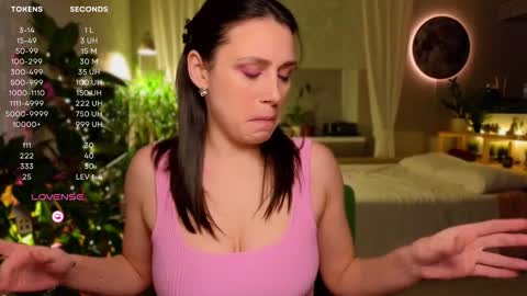 Luna  online show from 19, 1, 2025