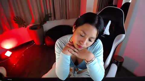 Snapshot of moon_ligth_sex chatting on 28, 10, 2025 moon_ligth_sex online show from 28, 10, 2025