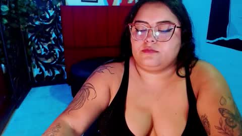 Snapshot of moon_sunflowers chatting on 19, 11, 2025 moon_sunflowers online show from 19, 11, 2025