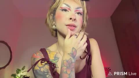 Snapshot of mooncinna chatting on 4, 10, 2025 Cinna online show from 4, 10, 2025