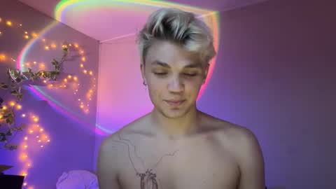 moonflamek online show from 22, 12, 2025