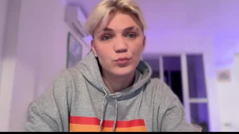 moonflamek online show from 21, 2, 2026