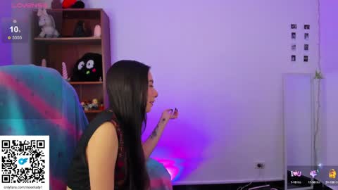 Snapshot of moonlady_ chatting on 7, 12, 2024 MOON online show from 7, 12, 2024