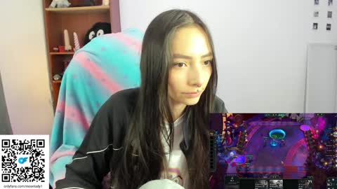 Snapshot of moonlady_ chatting on 22, 12, 2024 MOON online show from 22, 12, 2024