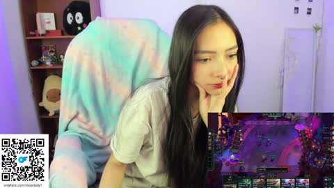 Snapshot of moonlady_ chatting on 17, 1, 2025 MOON online show from 17, 1, 2025