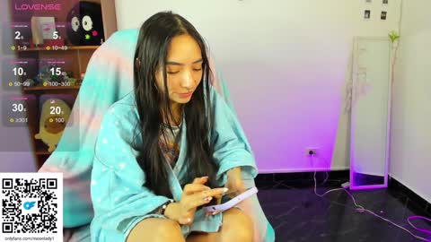 Snapshot of moonlady_ chatting on 21, 1, 2025 MOON online show from 21, 1, 2025