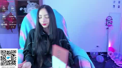 Snapshot of moonlady_ chatting on 5, 3, 2025 MOON online show from 5, 3, 2025