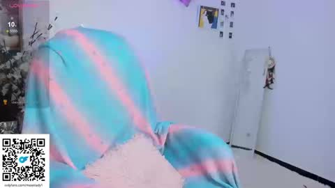 Snapshot of moonlady_ chatting on 11, 9, 2025 MOON online show from 11, 9, 2025