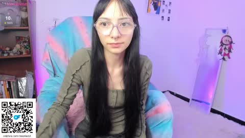 Snapshot of moonlady_ chatting on 2, 10, 2025 MOON online show from 2, 10, 2025