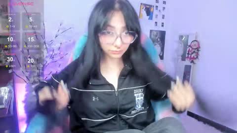 Snapshot of moonlady_ chatting on 19, 12, 2025 MOON online show from 19, 12, 2025