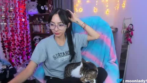 Snapshot of moonlady_ chatting on 23, 4, 2026 MOON online show from 23, 4, 2026
