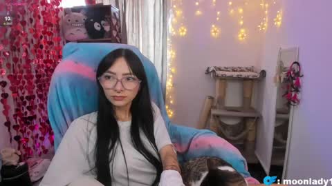 Snapshot of moonlady_ chatting on 24, 4, 2026 MOON online show from 24, 4, 2026