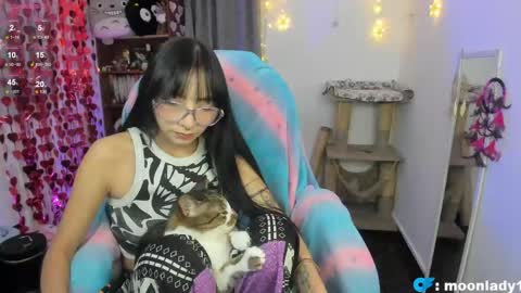 Snapshot of moonlady_ chatting on 27, 4, 2026 MOON online show from 27, 4, 2026