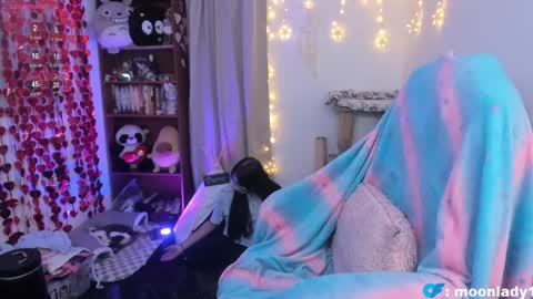 Snapshot of moonlady_ chatting on 29, 4, 2026 MOON online show from 29, 4, 2026