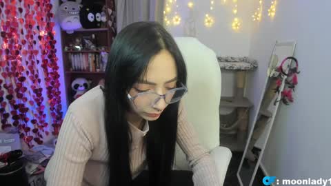 Snapshot of moonlady_ chatting on 2, 5, 2026 MOON online show from 2, 5, 2026