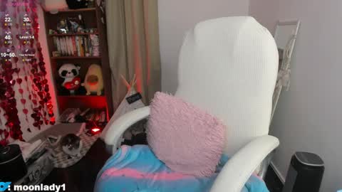 Snapshot of moonlady_ chatting on 21, 5, 2026 MOON online show from 21, 5, 2026