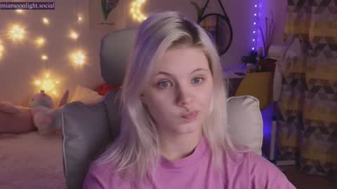 Mia   online show from 24, 12, 2024