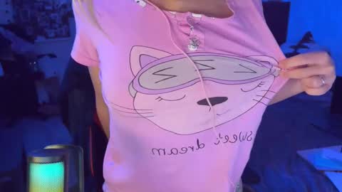 Mia   online show from 18, 10, 2025