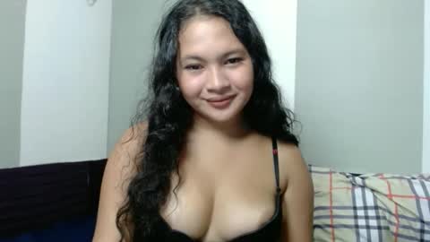 Snapshot of moonlight_xxx chatting on 16, 9, 2025 moon online show from 16, 9, 2025