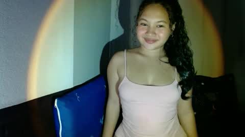 Snapshot of moonlight_xxx chatting on 23, 10, 2025 moon online show from 23, 10, 2025