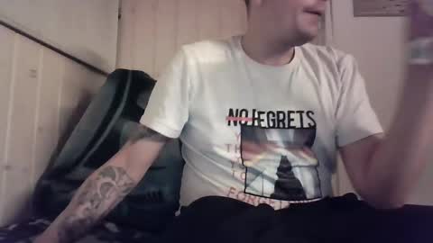 Snapshot of moonlines chatting on 24, 12, 2024 BouncyBoner online show from 24, 12, 2024