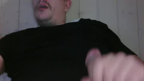 Snapshot of moonlines chatting on 14, 1, 2025 BouncyBoner online show from 14, 1, 2025